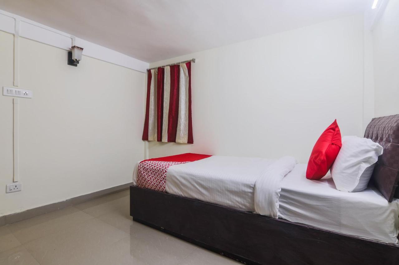 Oyo 18759 Nirvana Guest House Шиллонг Экстерьер фото